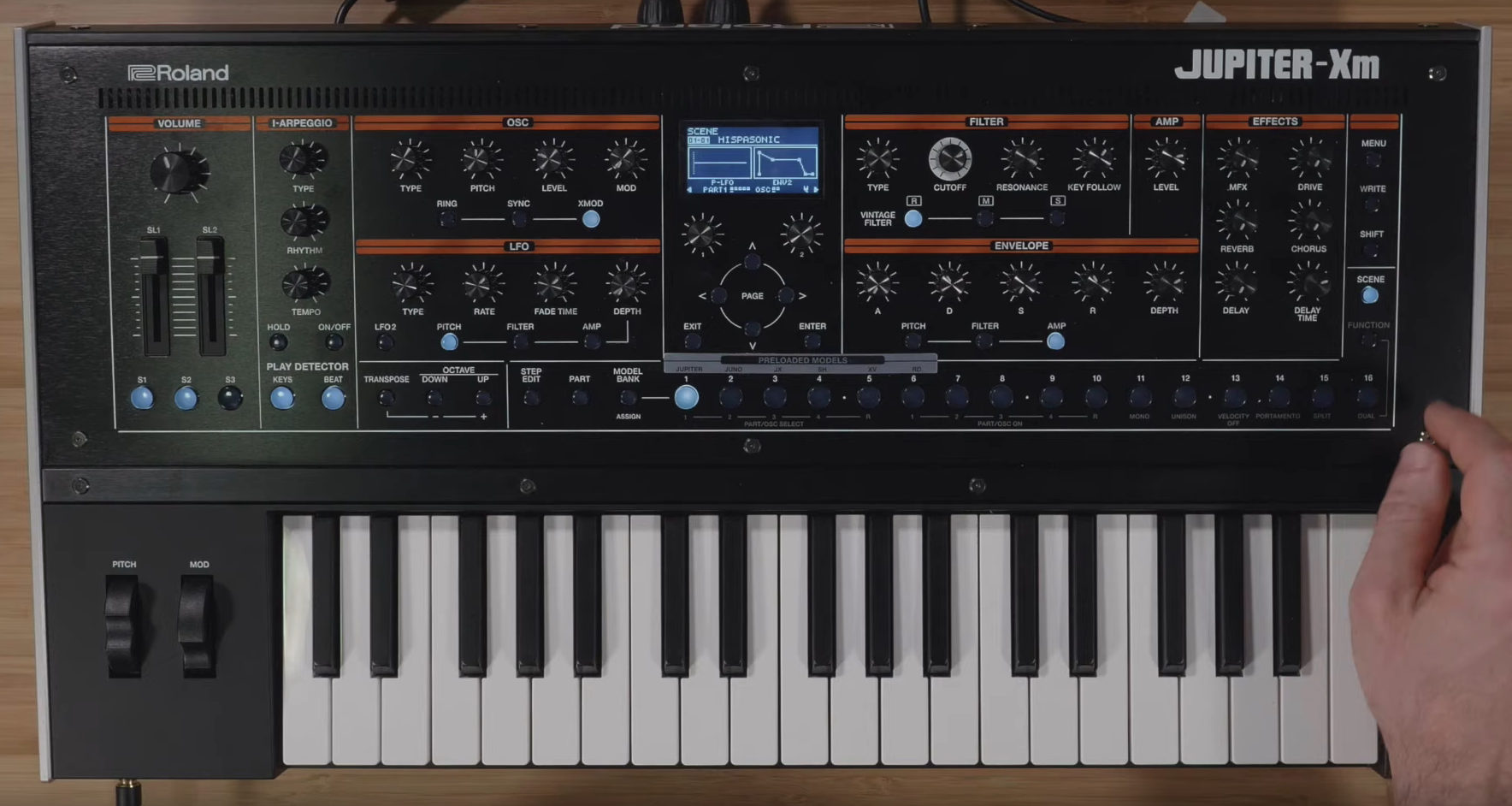 Roland Jupiter-Xm, portabilidad con la potencia de ZEN-Core